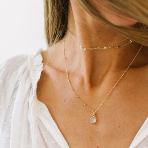 YWZIXLN Classic Round Crystal Pendant Necklace - Elegant Accessory