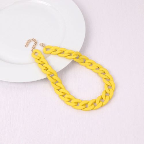 Acrylic Geometric Pendant Necklace - Trendy Fashion Jewelry - Yellow