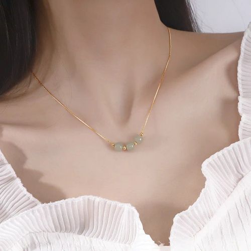 VENTFILLE Jade Necklace - Elegant Design for Stylish Occasions - Dark Grey
