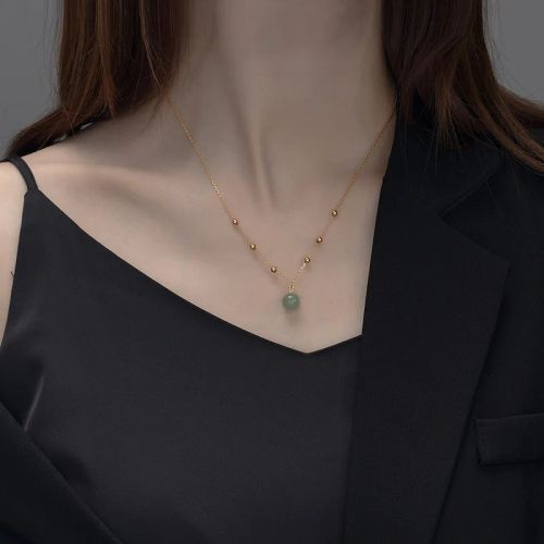 VENTFILLE Jade Necklace - Elegant Design for Stylish Occasions - Deep Red