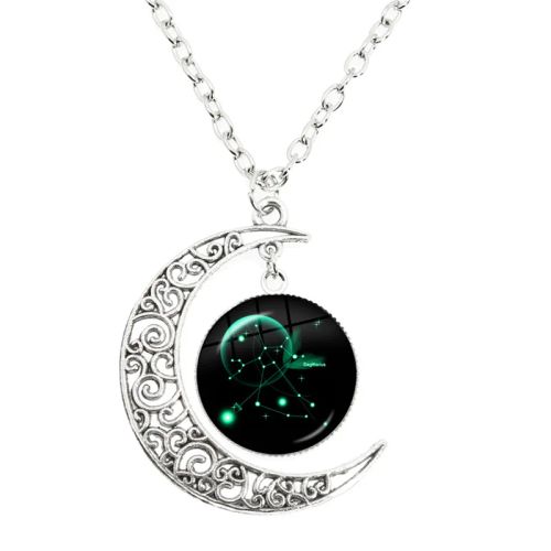 MSCHENGDORIS Moon Pendant Necklace - Trendy Fashion Accessory