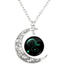 MSCHENGDORIS Moon Pendant Necklace - Trendy Fashion Accessory