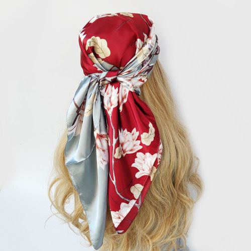 Stylish Print Silk Scarf - Year-Round Fashion Accessory
