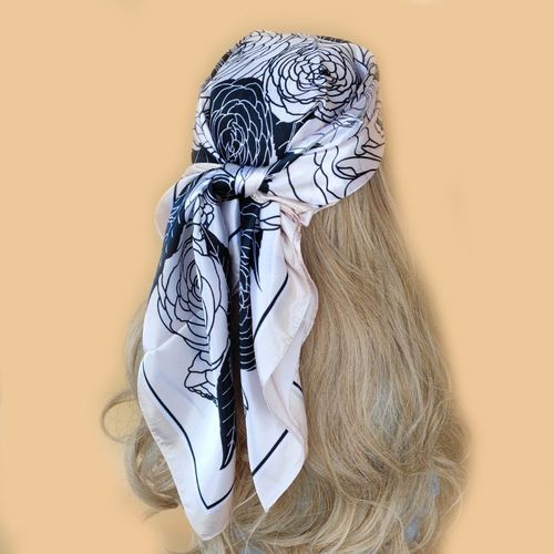 Stylish Print Silk Scarf - Year-Round Fashion Accessory