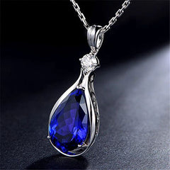 Elegant Classic Pendant Necklace - Trendy Gift for Occasions - S V