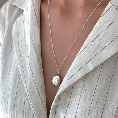 Xiyanike Geometric Pendant Necklace - Trendy Fashion Accessory - VNS9194