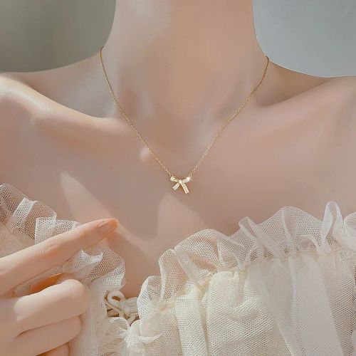 Sparkling Clavicle Chain Choker Necklace - Trendy Fashion Jewelry
