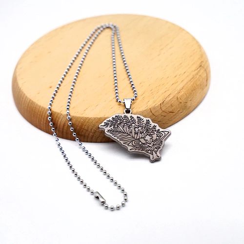 Trendy Arrow Pendant Necklace - Fashionable Statement Piece
