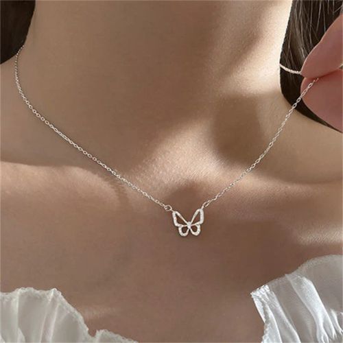 Exquisite Double Layer Butterfly Necklace for Elegant Occasions