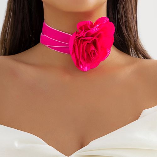 Ingemark Flower Pendant Necklace - Chic Multi-layer Necklace for All Occasions - Rose Red 2