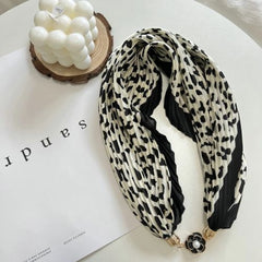 XIERMEND Fashion Magnet Buckle Silk Scarf - Versatile Accessory