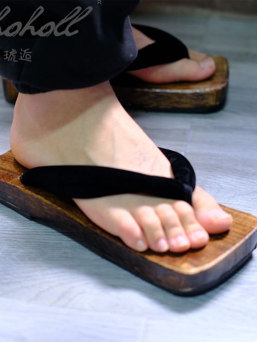 WHOHOLL Japanese Geta Slippers - Thick Sole Anime Clogs for Cosplay - Beige / 44