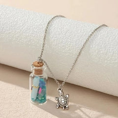 Colourful Vintage Pendant Necklace – Unique Fashion Accessory