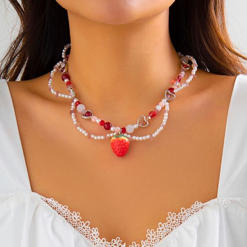Ingemark Elegant Strawberry Heart Pendant Necklace - Fashionable Gift