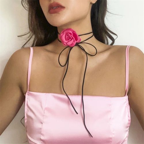 Ingemark Floral Pendant Necklace - Elegant Fashion Accessory - Rose Red 6CM