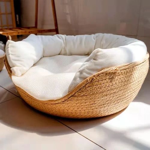 Cozy Handmade Bamboo Pet Bed | Waterproof & Removable Cushion Basket - Pet Bed with Pillow / 45cmx45cm