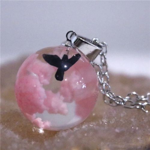 Classic Round Pendant Necklace - Fashionable Metal Chain Accessory