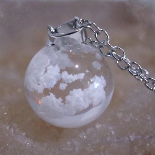 Classic Round Pendant Necklace - Fashionable Metal Chain Accessory