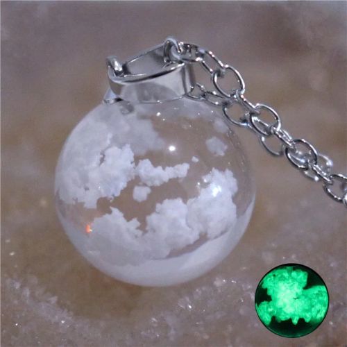 Classic Round Pendant Necklace - Fashionable Metal Chain Accessory - 8