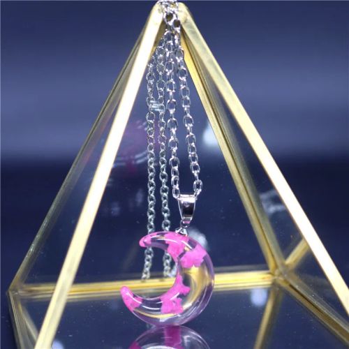 Classic Round Pendant Necklace - Fashionable Metal Chain Accessory - 27
