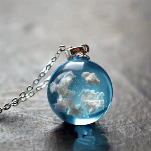 Classic Round Pendant Necklace - Fashionable Metal Chain Accessory - 1