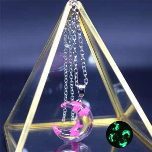 Classic Round Pendant Necklace - Fashionable Metal Chain Accessory