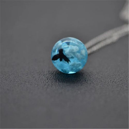 Classic Round Pendant Necklace - Fashionable Metal Chain Accessory - 3