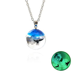 Classic Round Pendant Necklace - Fashionable Metal Chain Accessory