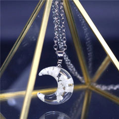 Classic Round Pendant Necklace - Fashionable Metal Chain Accessory