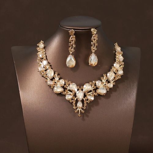 Itacazzo Exquisite Necklace & Earring Set for Weddings & Parties
