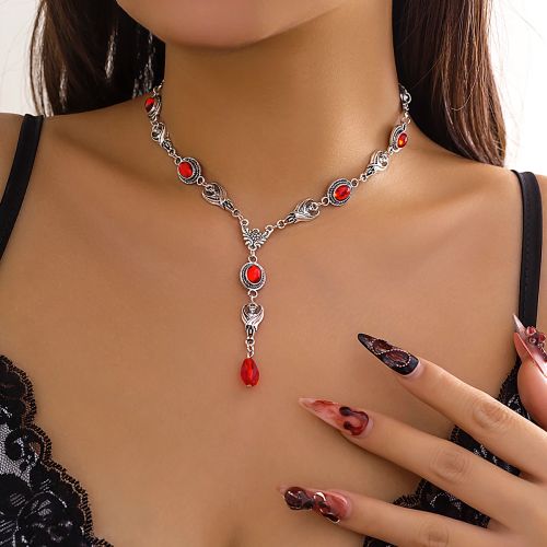 Ingemark Geometric Crystal Pendant Necklace for Stylish Occasions