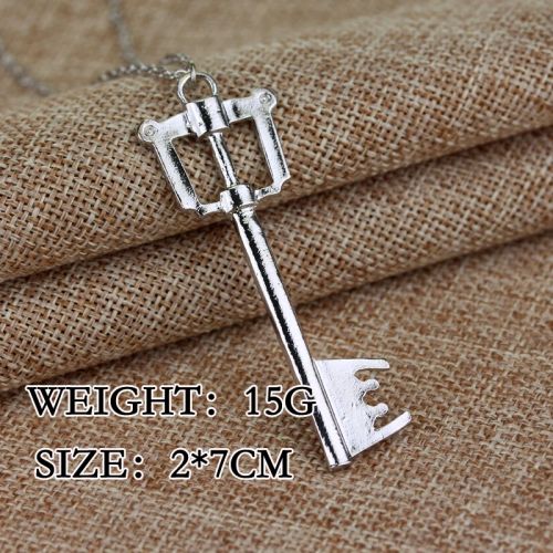 YiYuYiHua Handmade Crown Choker Necklace - Exquisite Fashion Pendant
