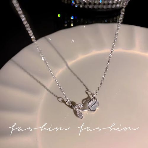 Trendy Geometric Pendant Necklace - Mood Tracker - Metal Accessory