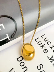 Elegant Oval Pendant Necklace - Stainless Steel Fashion Accessory