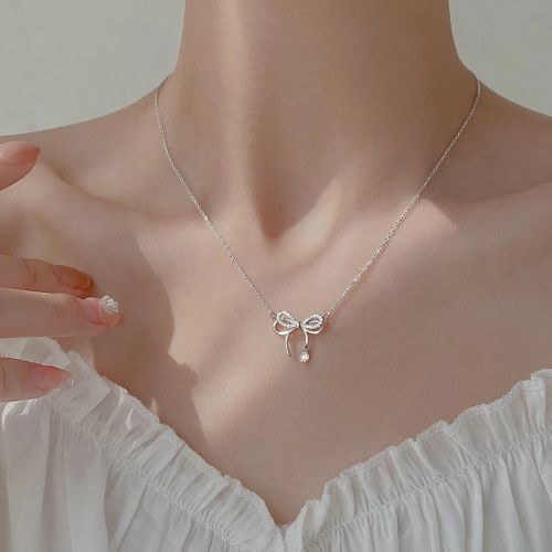 Lanjuzi Minimalist Round Pendant Necklace - Stylish Statement Jewellery - x653