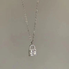 Lanjuzi Minimalist Round Pendant Necklace - Stylish Statement Jewellery