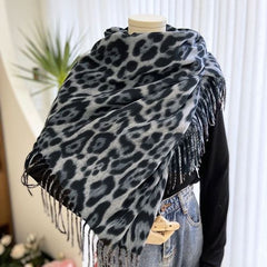 Visrover Leopard Print Warm Scarf - Stylish Winter Accessory