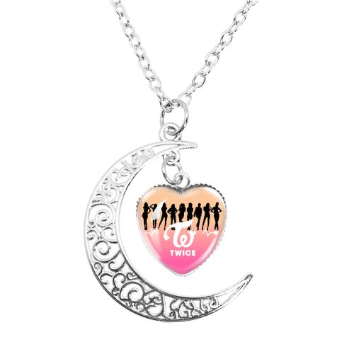 MSCHENGDORIS Trendy Moon Pendant Necklace for Party Style