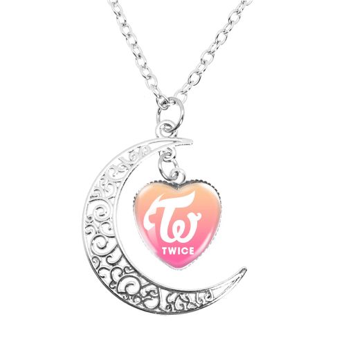 MSCHENGDORIS Trendy Moon Pendant Necklace for Party Style - 2