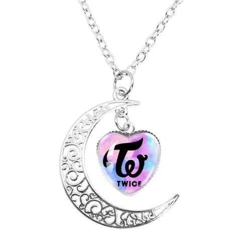 MSCHENGDORIS Trendy Moon Pendant Necklace for Party Style - 3