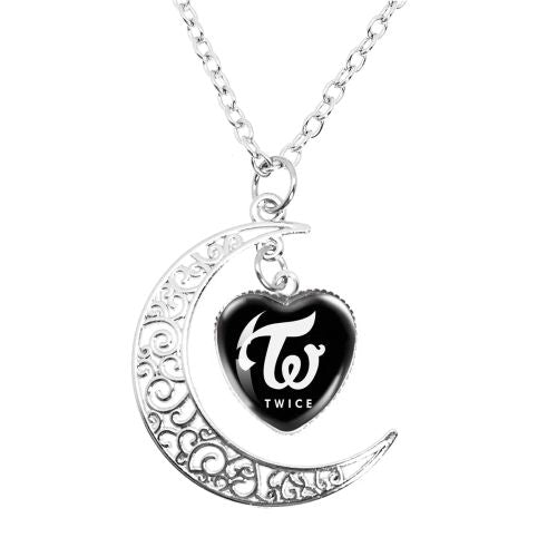 MSCHENGDORIS Trendy Moon Pendant Necklace for Party Style