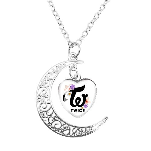 MSCHENGDORIS Trendy Moon Pendant Necklace for Party Style