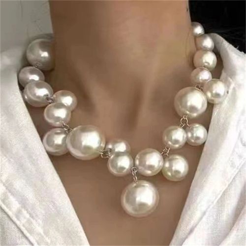 XIALUOKE Pearl Choker Necklace - Elegant Fashion Statement Accessory