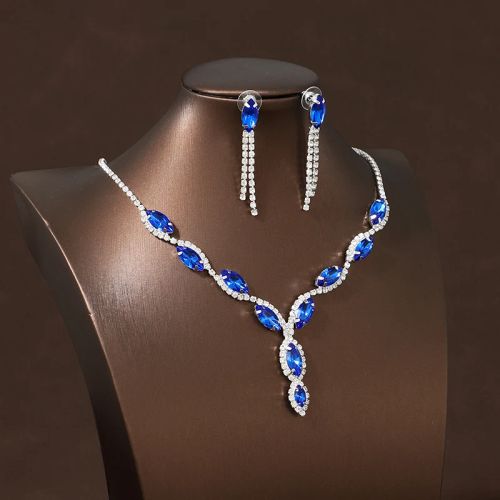 Ita:cazzo Elegant Necklace Earring Set for Weddings & Festivals