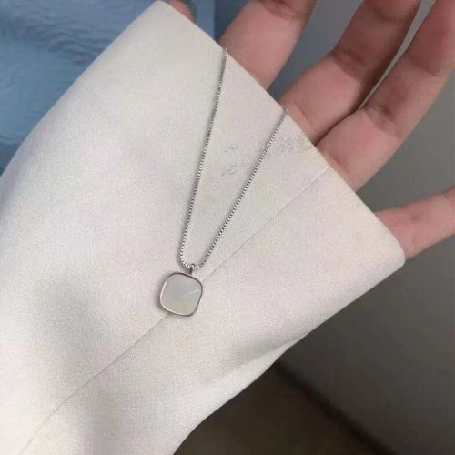 HYFAD Black Square Pendant Necklace - Minimalist Fashion Jewellery - x720yin