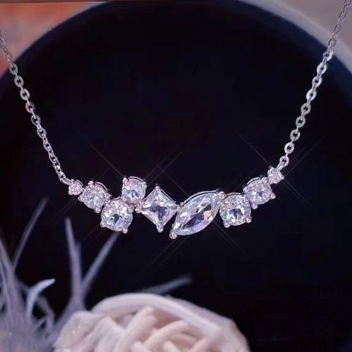 Huitan XL184 Geometric Pendant Necklace - Trendy Fashion Accessory - XL184