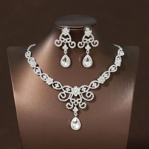 Itacazzo Exquisite Necklace & Earring Set for Weddings & Parties