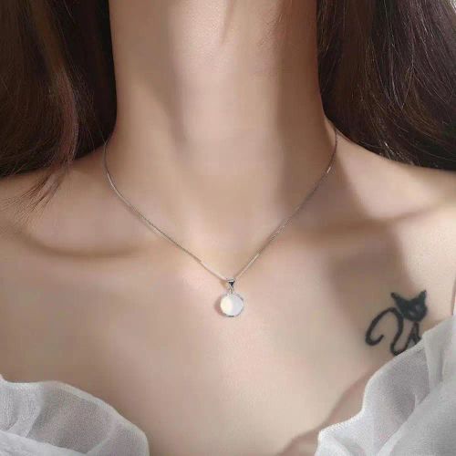 Genenic Silver Aquamarine Pendant Necklace - Elegant Fashion Accessory