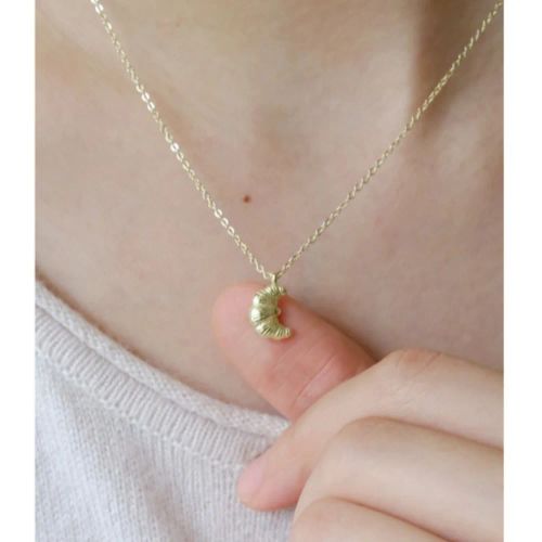 Croissant Shape Necklace - Trendy Design for All Occasions - Fashion Necklace - Golden