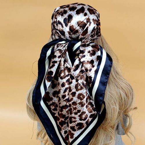 Stylish Multifunctional Silk Scarf - Versatile Fashion Accessory